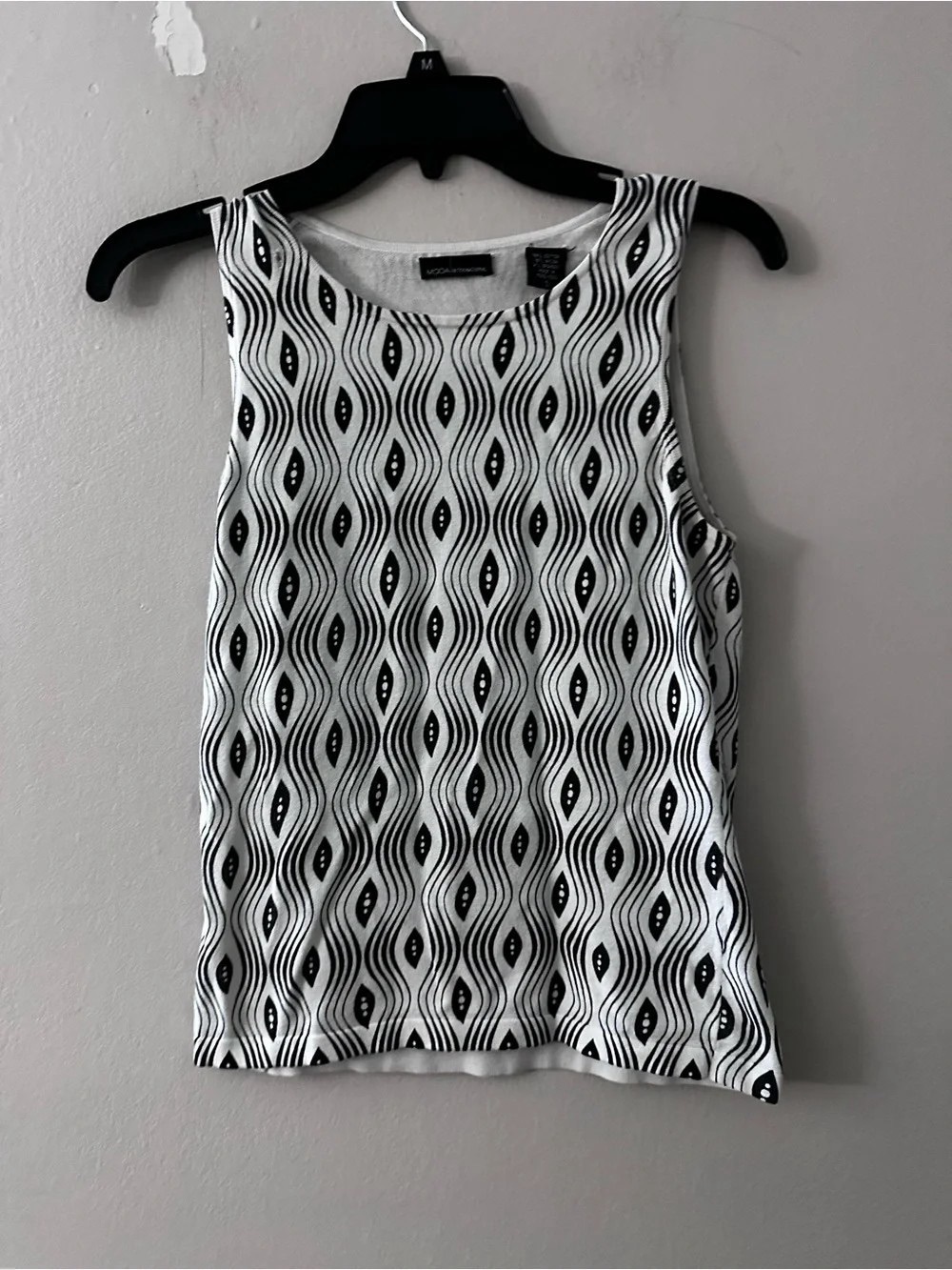 Black & White Geometric Sleeveless Top